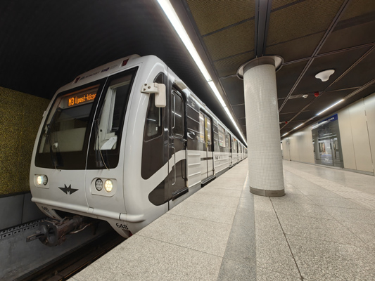 Budapest, M3 metró, Semmelweis Klinikák, bélyegkép