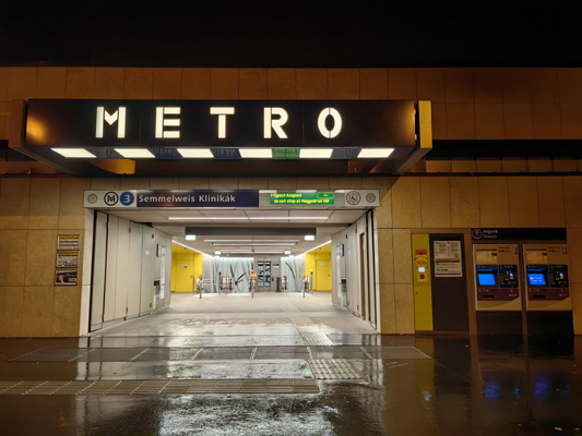 Budapest, M3 metró, Semmelweis Klinikák, bélyegkép