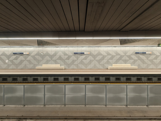 Budapest, M3 metró, Népliget, bélyegkép