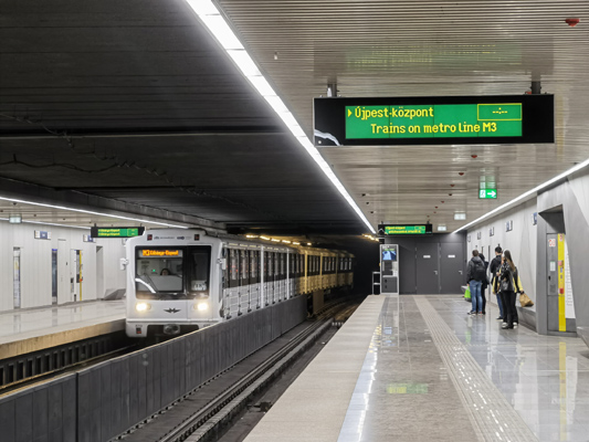 Budapest, Metrowagonmash 81-717.2K jármű, bélyegkép