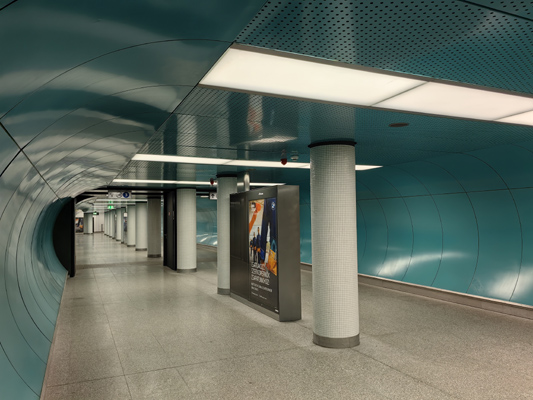 Budapest, M3 metró, Deák Ferenc tér, M2-M3 metró, átszállás, bélyegkép