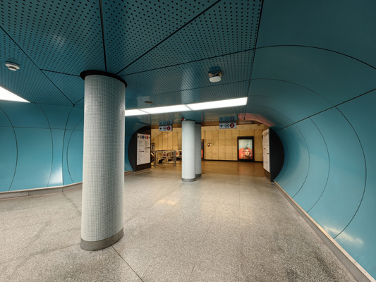 Budapest, M3 metró, Deák Ferenc tér, M2-M3 metró, átszállás, bélyegkép