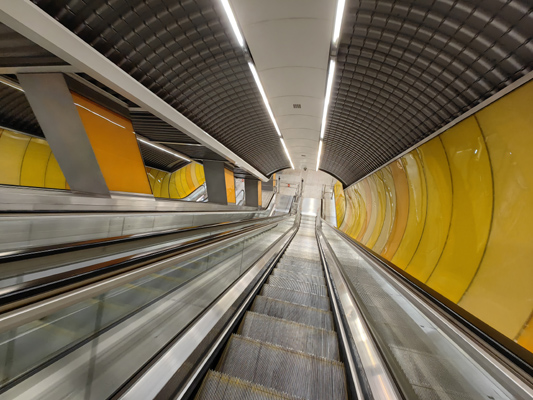 Budapest, M3 metró, Kálvin tér, M3-M4 metró, átszállás, bélyegkép