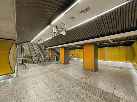 Budapest, M3 metró, Kálvin tér, M3-M4 metró, átszállás, bélyegkép