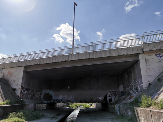 Budapest, M3 metró, metró viadukt a Rákos-patak felett, bélyegkép