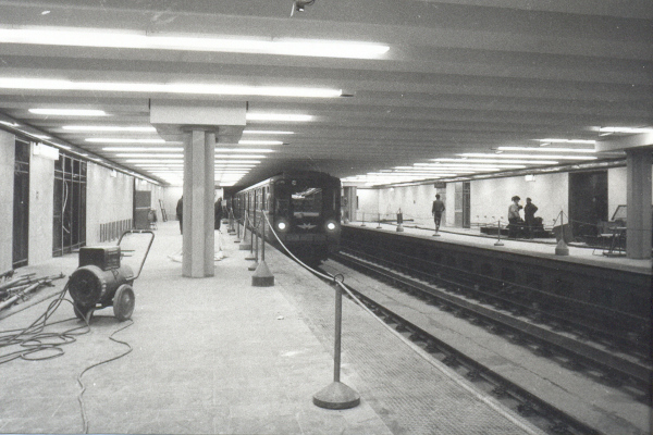 Budapest, M3 metró, Göncz Árpád városközpont, bélyegkép