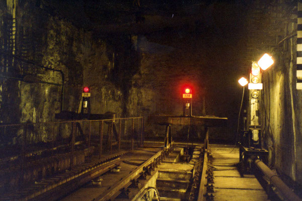 Budapest, M3 metró, Újpest-központ, az alagút vége, bélyegkép