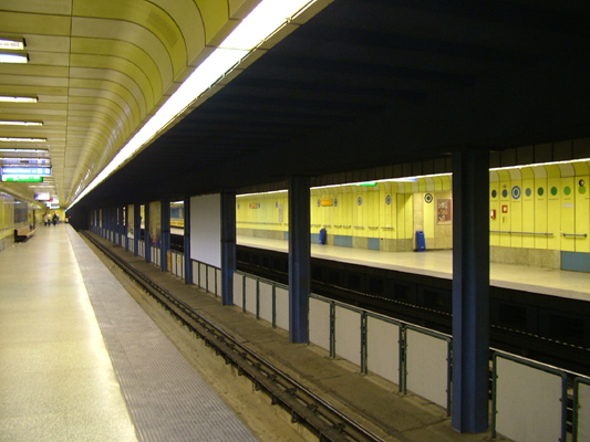 Budapest, M3 metró, Gyöngyösi utca, bélyegkép