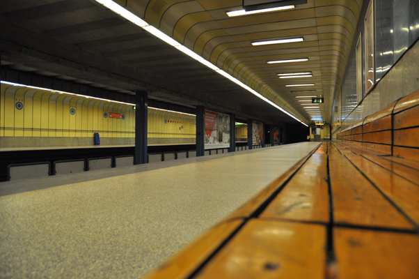 Budapest, M3 metró, Gyöngyösi utca, bélyegkép