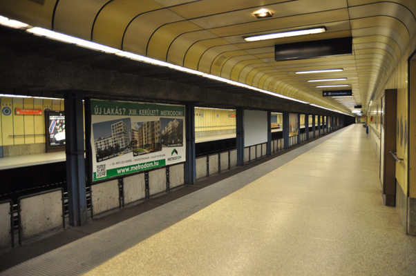 Budapest, M3 metró, Gyöngyösi utca, bélyegkép
