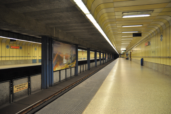 Budapest, M3 metró, Gyöngyösi utca, bélyegkép