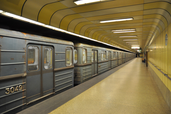 Budapest, M3 metró, Gyöngyösi utca, bélyegkép