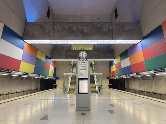 Budapest, M4 metró, Móricz Zsigmond körtér, bélyegkép