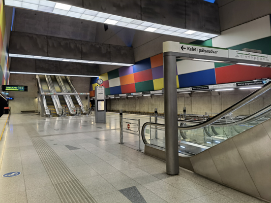 Budapest, M4 metró, Móricz Zsigmond körtér, bélyegkép