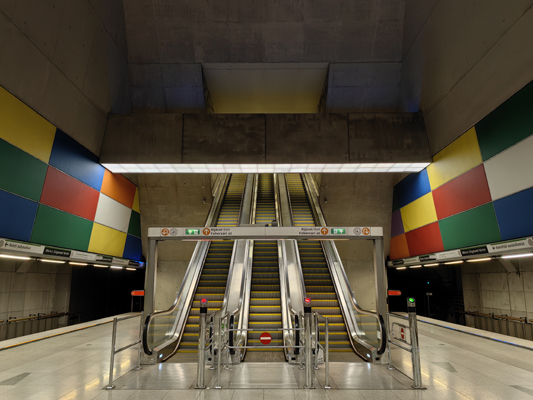 Budapest, M4 metró, Móricz Zsigmond körtér, bélyegkép