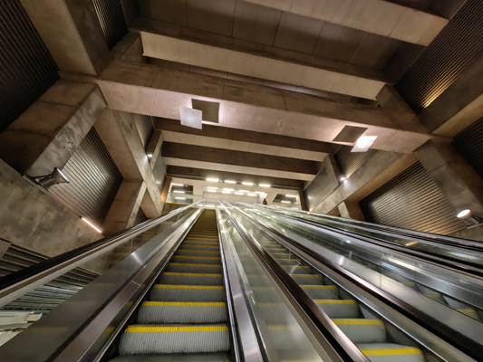 Budapest, M4 metró, II. János Pál pápa tér, bélyegkép
