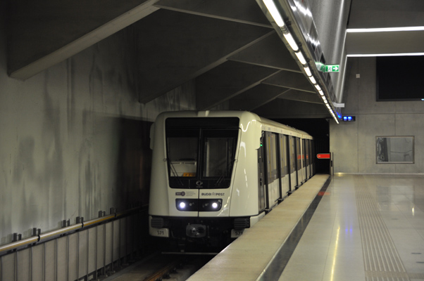 Budapest, M4 metró, Keleti pályaudvar, bélyegkép