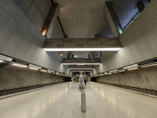 Budapest, M4 metró, Keleti pályaudvar, bélyegkép