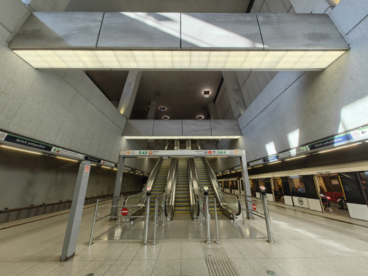 Budapest, M4 metró, Keleti pályaudvar, bélyegkép