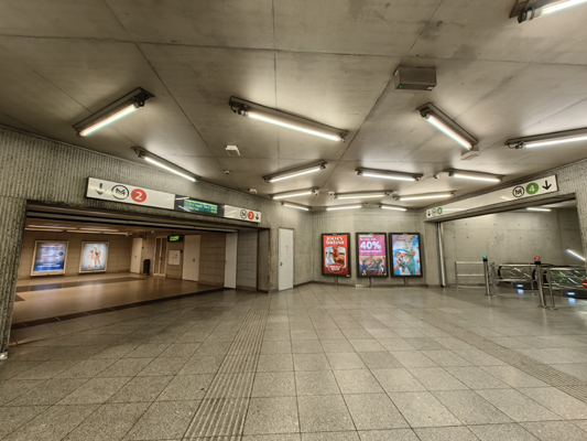 Budapest, M4 metró, Keleti pályaudvar, bélyegkép