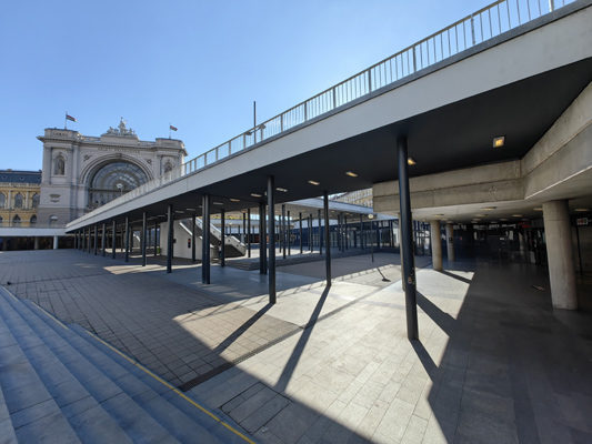 Budapest, M4 metró, Keleti pályaudvar, bélyegkép
