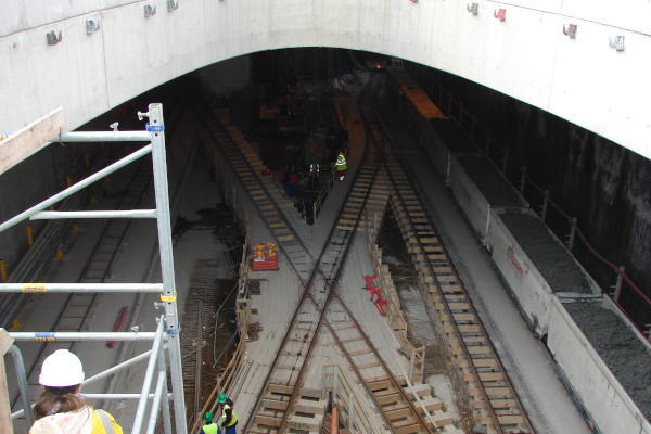 Budapest, M4 metró, Bikás park, bélyegkép