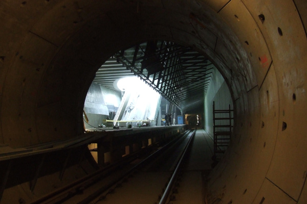 Budapest, M4 metró, Bikás park, bélyegkép