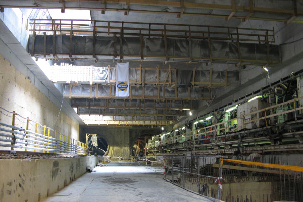 Budapest, M4 metró, Újbuda-központ, bélyegkép