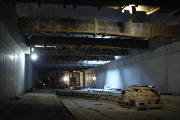 Budapest, M4 metró, Újbuda-központ, bélyegkép