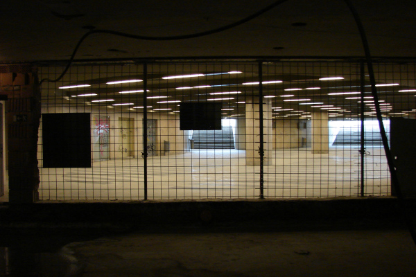 Budapest, M4 metró, Újbuda-központ, bélyegkép