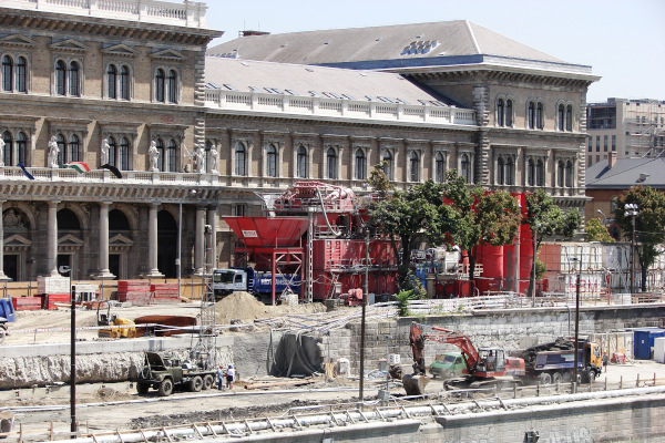Budapest, M4 metró, Fővám tér, bélyegkép