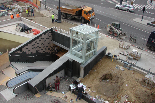 Budapest, M4 metró, Fővám tér, bélyegkép