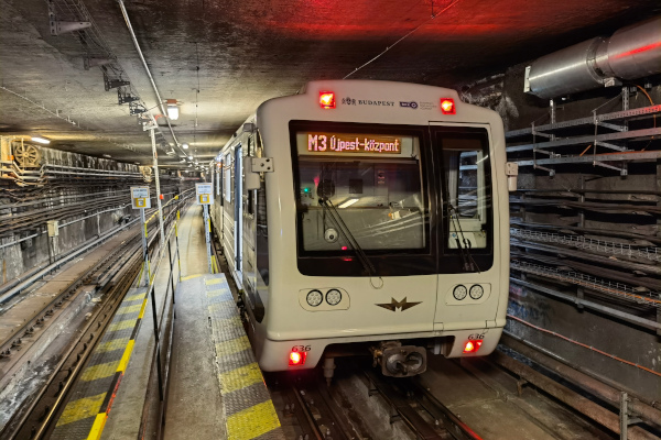 Budapest, Metrowagonmash 81-717.2K jármű, bélyegkép
