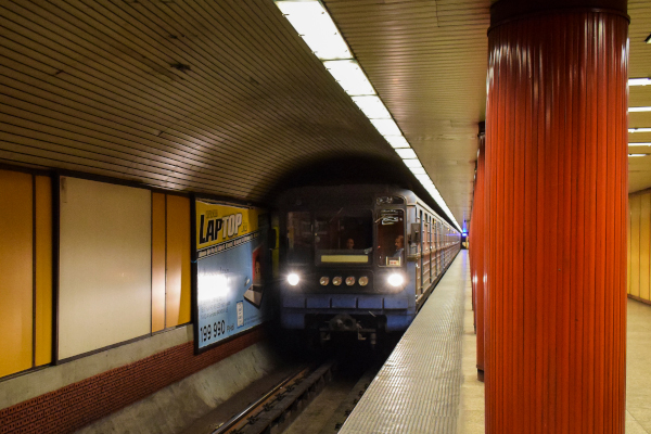 Budapest, Metrowagonmash 81-717m jármű, bélyegkép